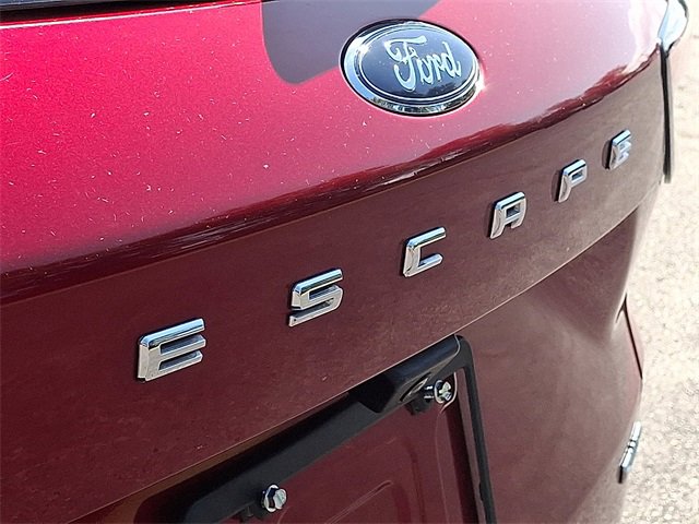 Used 2022 Ford Escape SE w/ SE Sport Appearance Package image 30