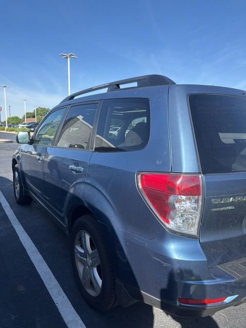 Used 2010 Subaru Forester 2.5X Premium w/ Popular Equipment Group 1A AWD/4WD image 3