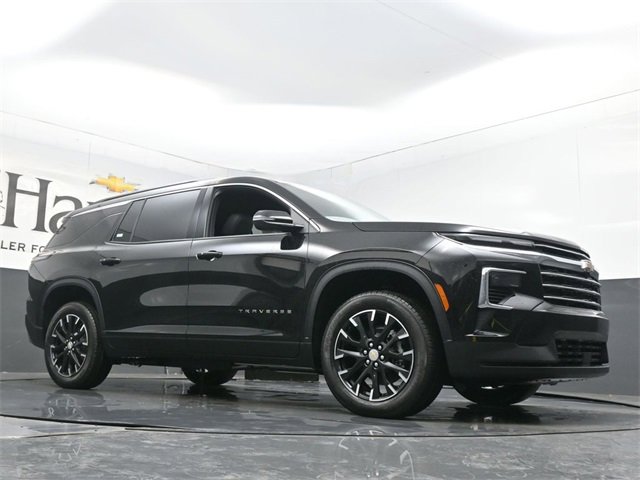 New 2026 Chevrolet Traverse LT image 2