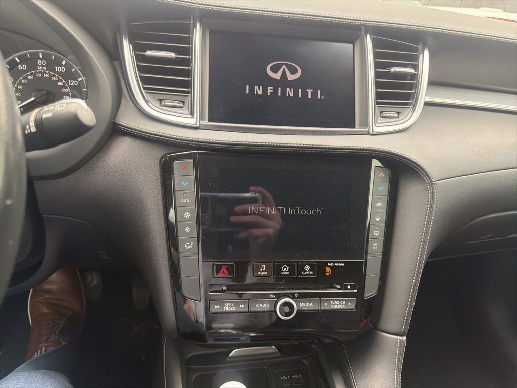 Used 2020 INFINITI QX50 Luxe image 11