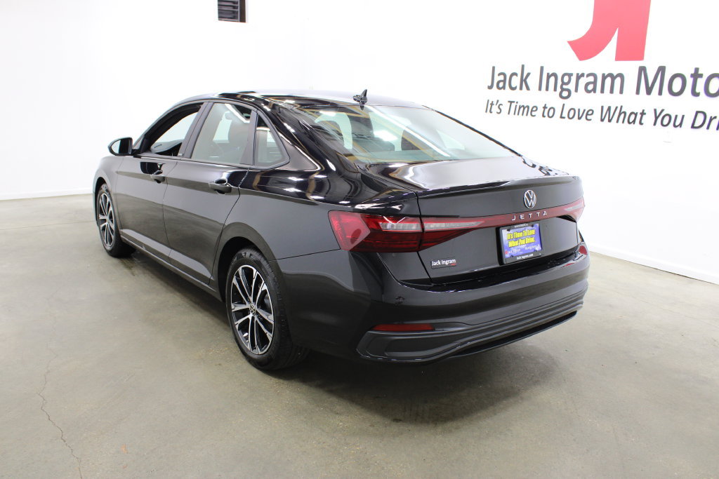 New 2027 Volkswagen Jetta Sport FWD image 3