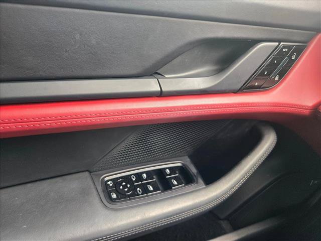 Used 2020 Porsche Taycan 4S AWD/4WD image 23