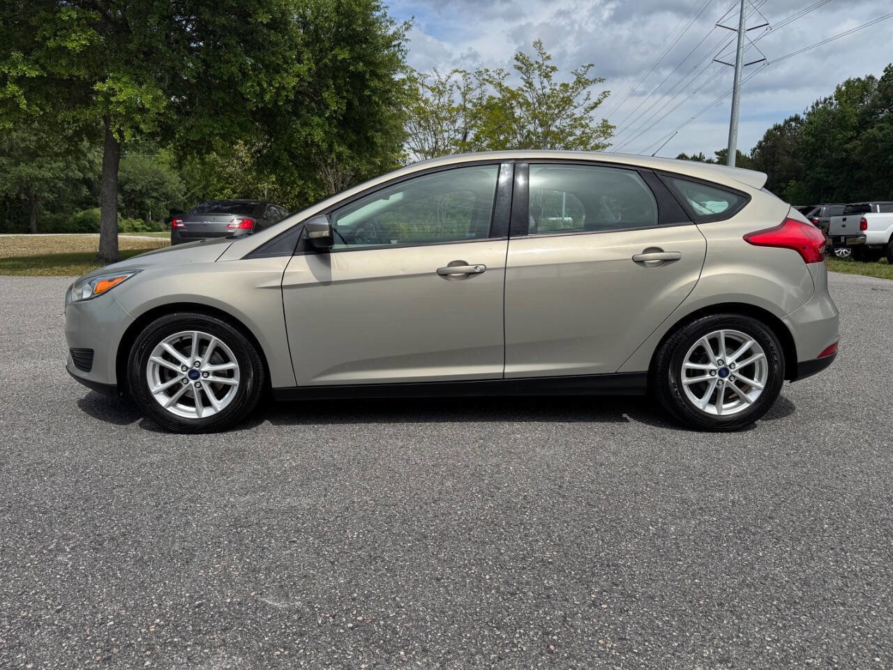 Used 2015 Ford Focus SE FWD image 3