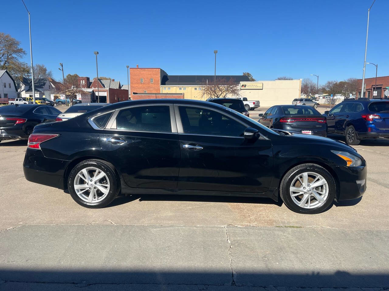 Used 2014 Nissan Altima 2.5 SV w/ Convenience Package image 2