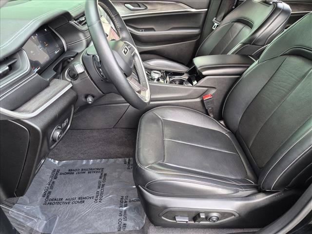 Used 2021 Jeep Grand Cherokee L Limited w/ Luxury Tech Group II AWD/4WD image 17