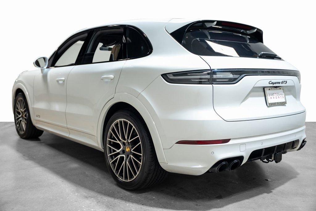 Used 2022 Porsche Cayenne GTS image 17