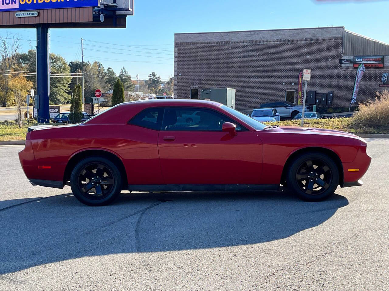 Used 2013 Dodge Challenger SXT image 4