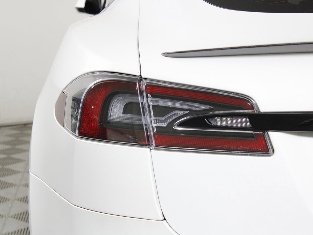 Used 2022 Tesla Model S Plaid image 13