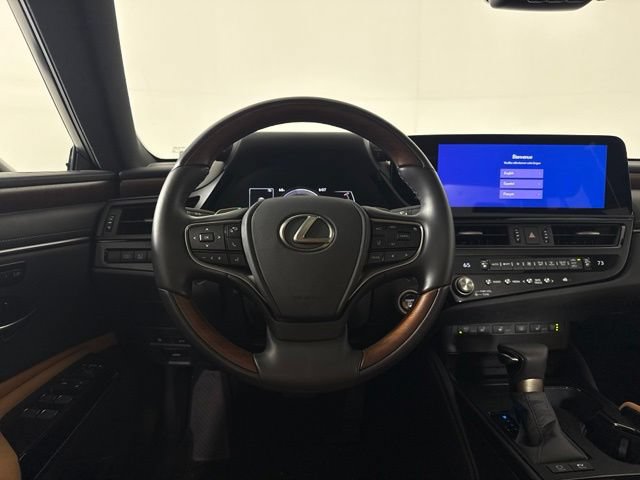 Certified 2025 Lexus ES 300h w/ Technology Package FWD image 33