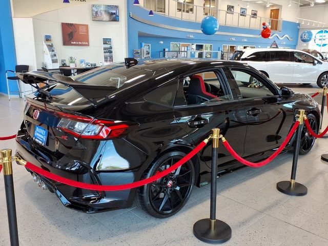 Used 2024 Honda Civic Type R image 9