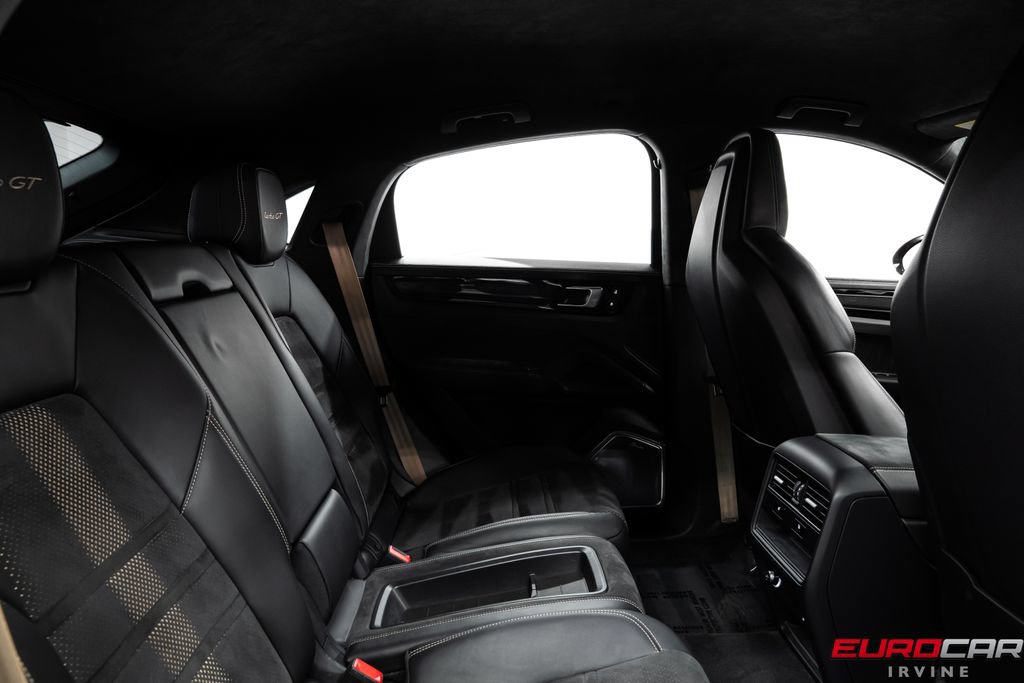 Used 2022 Porsche Cayenne Turbo GT AWD/4WD image 43