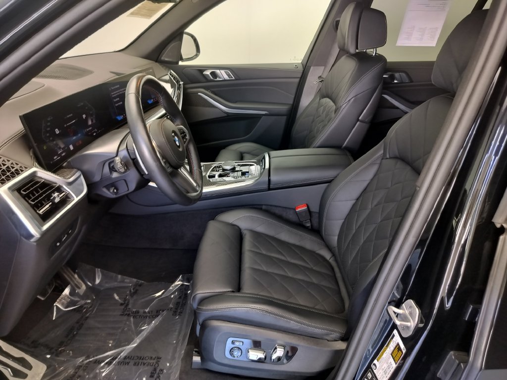 Certified 2026 BMW X5 M60i AWD/4WD image 8