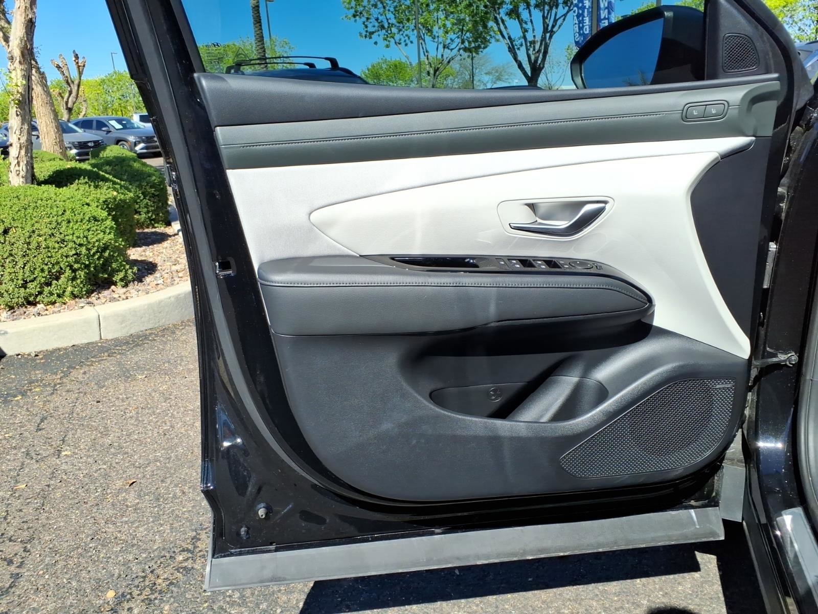 Certified 2025 Hyundai Tucson Limited image 18