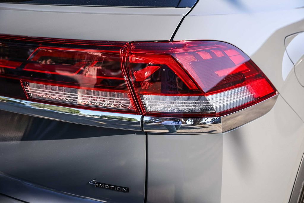 New 2026 Volkswagen Atlas Cross Sport SE image 12