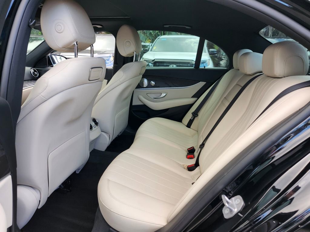 Used 2018 Mercedes-Benz E 300 image 6
