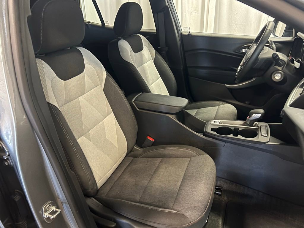 Used 2024 Chevrolet Trax RS w/ Driver Confidence Package image 20