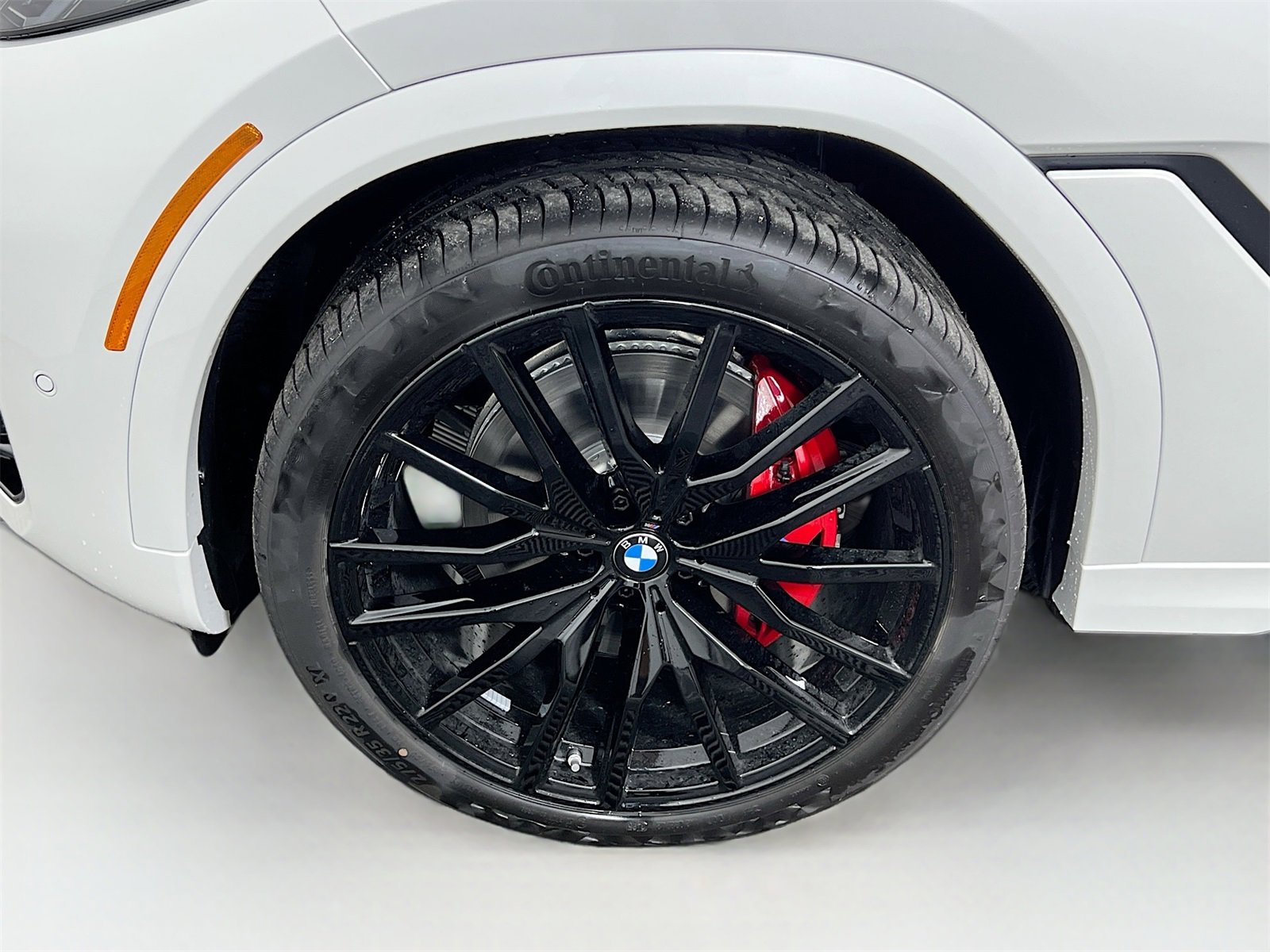 New 2026 BMW X6 xDrive40i w/ Climate Comfort Package image 33