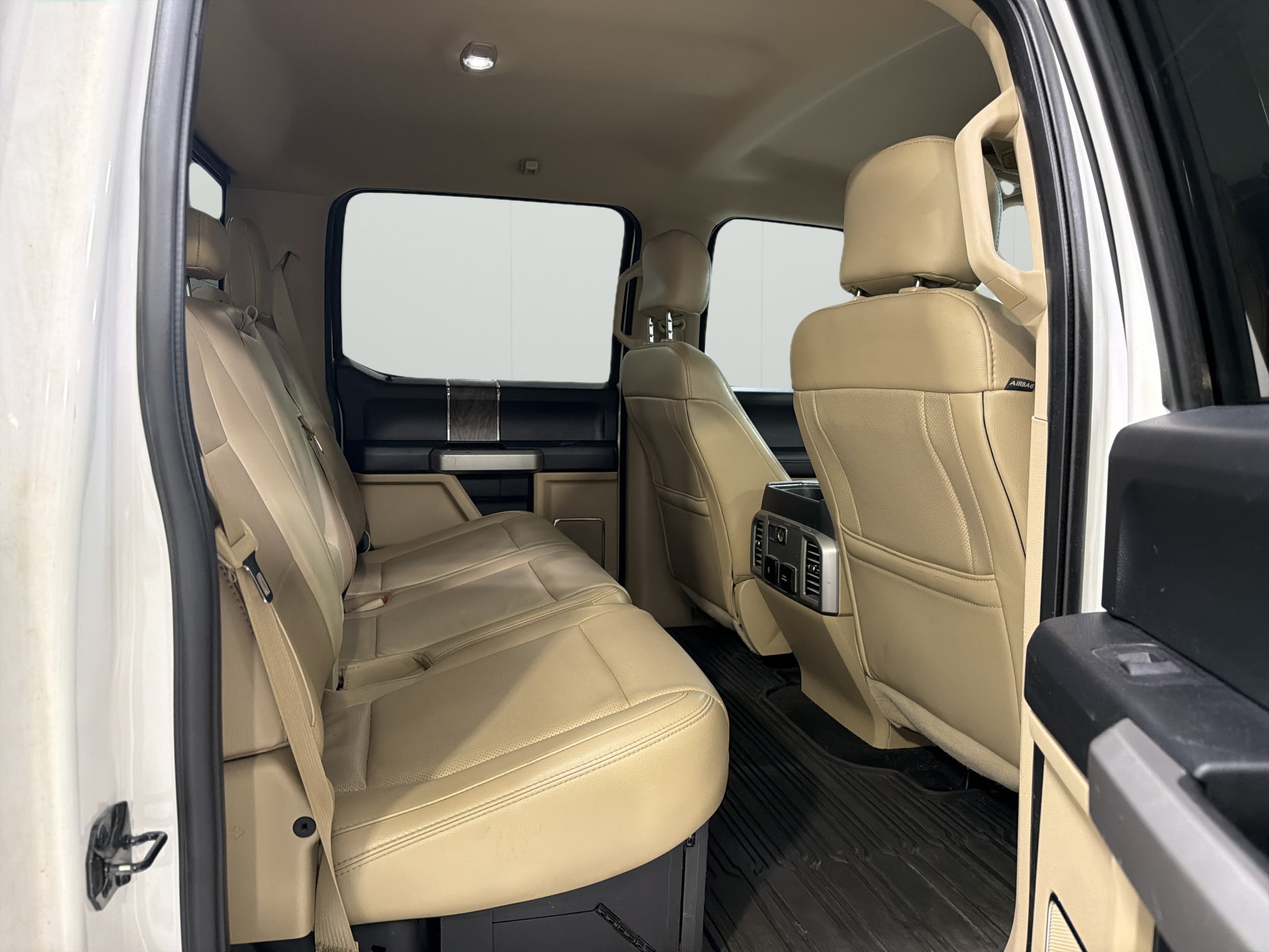 Used 2017 Ford F350 Lariat w/ Lariat Value Package AWD/4WD image 11