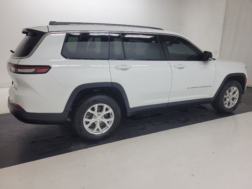 Used 2023 Jeep Grand Cherokee L Limited w/ Luxury Tech Group II AWD/4WD image 10