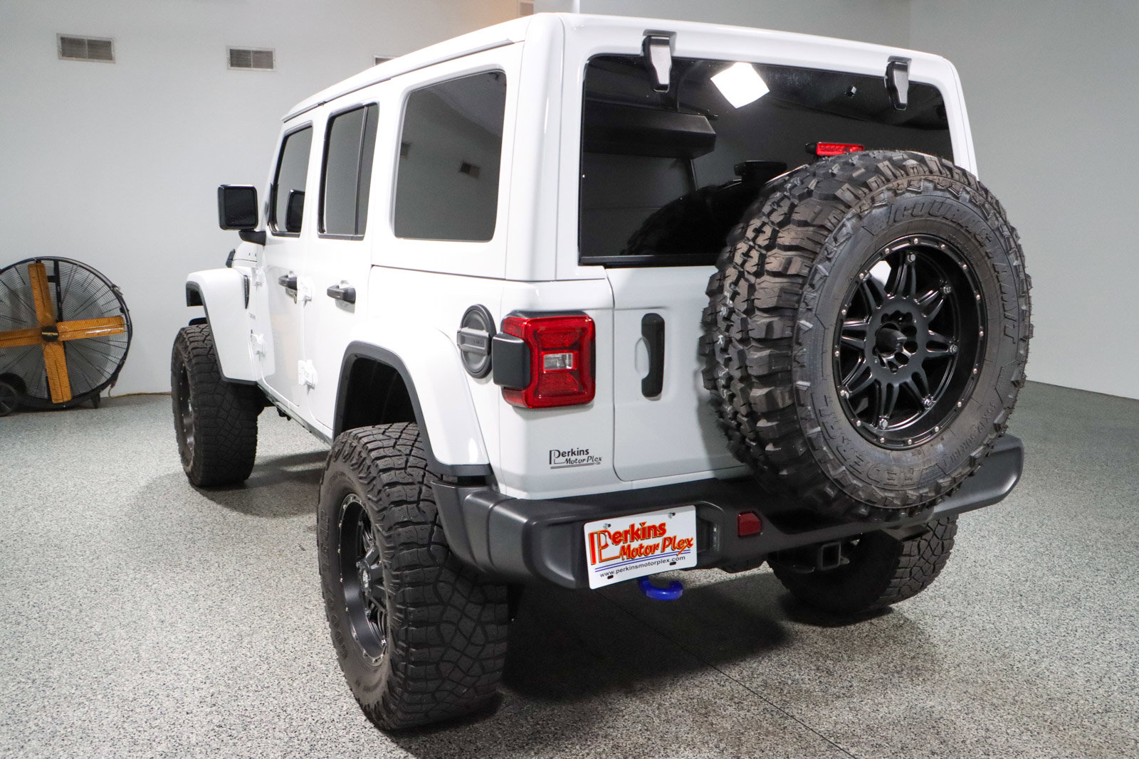 Used 2021 Jeep Wrangler Unlimited Sahara image 9