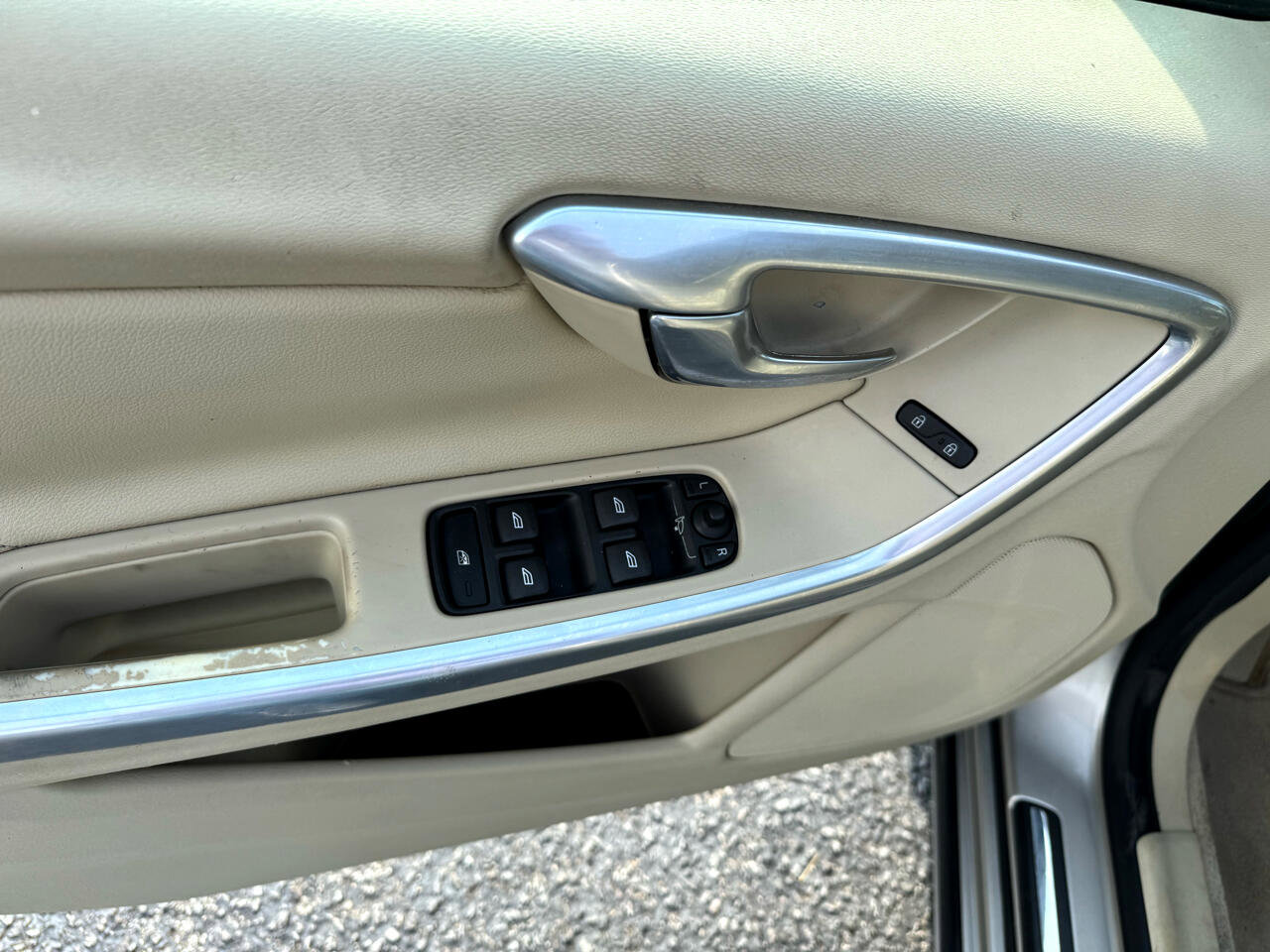 Used 2015 Volvo S60 T5 Premier image 16