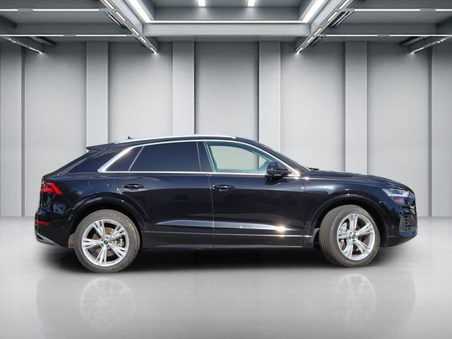 Used 2021 Audi Q8 Prestige AWD/4WD image 3