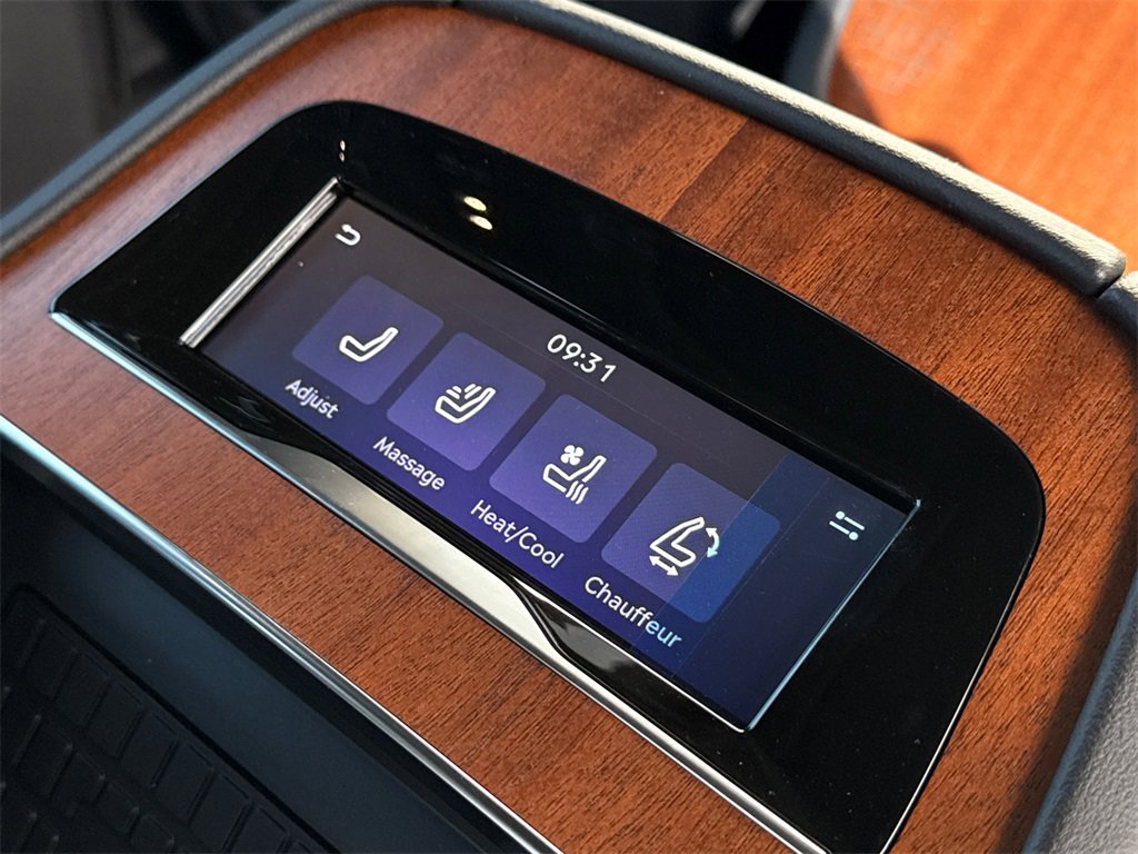 New 2025 Lincoln Navigator Black Label image 17