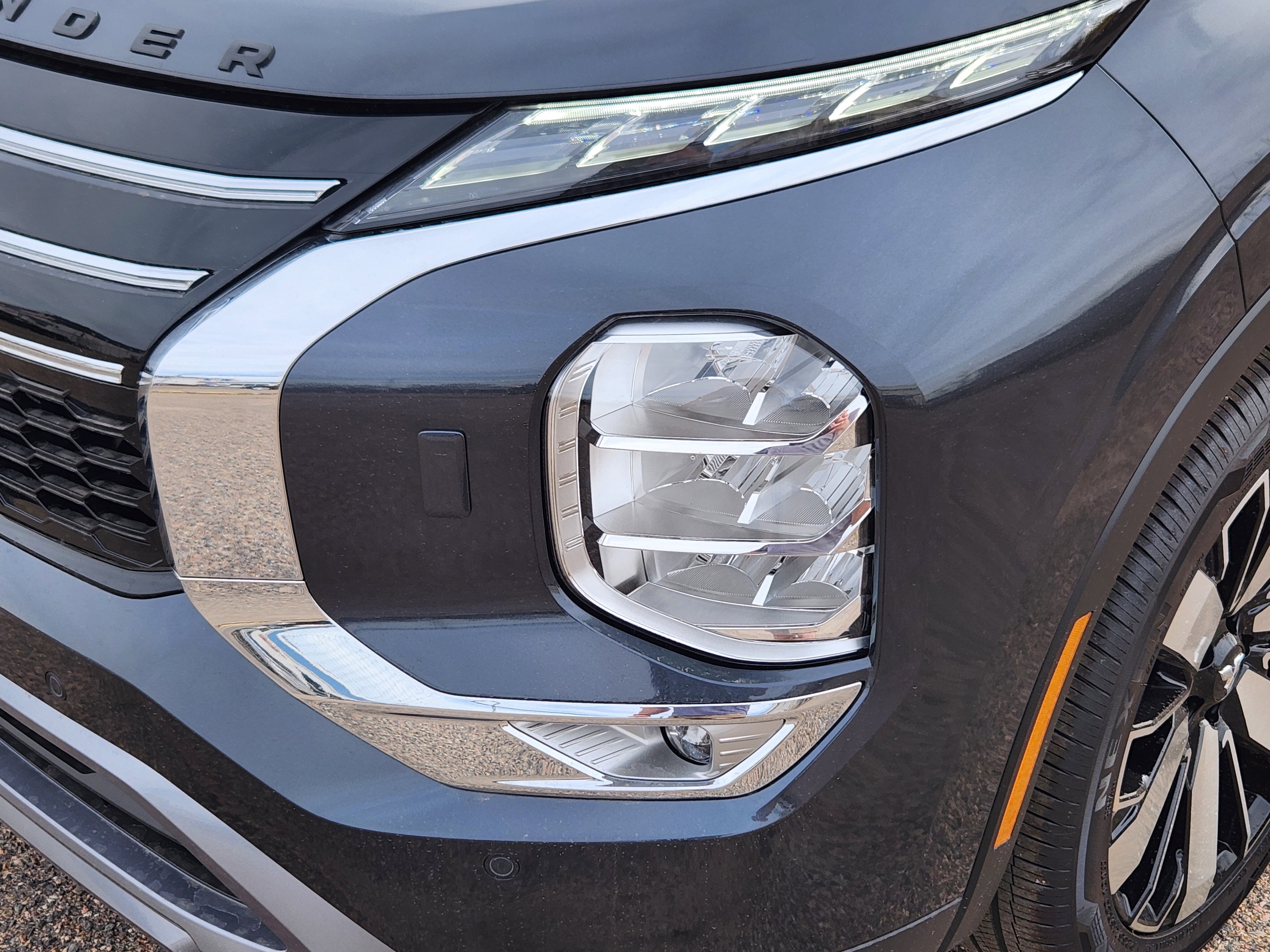 New 2026 Mitsubishi Outlander SE image 5