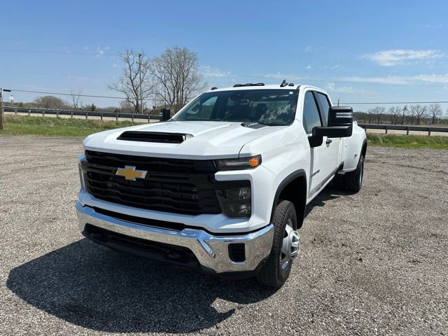 Used 2024 Chevrolet Silverado 3500 W/T AWD/4WD image 6