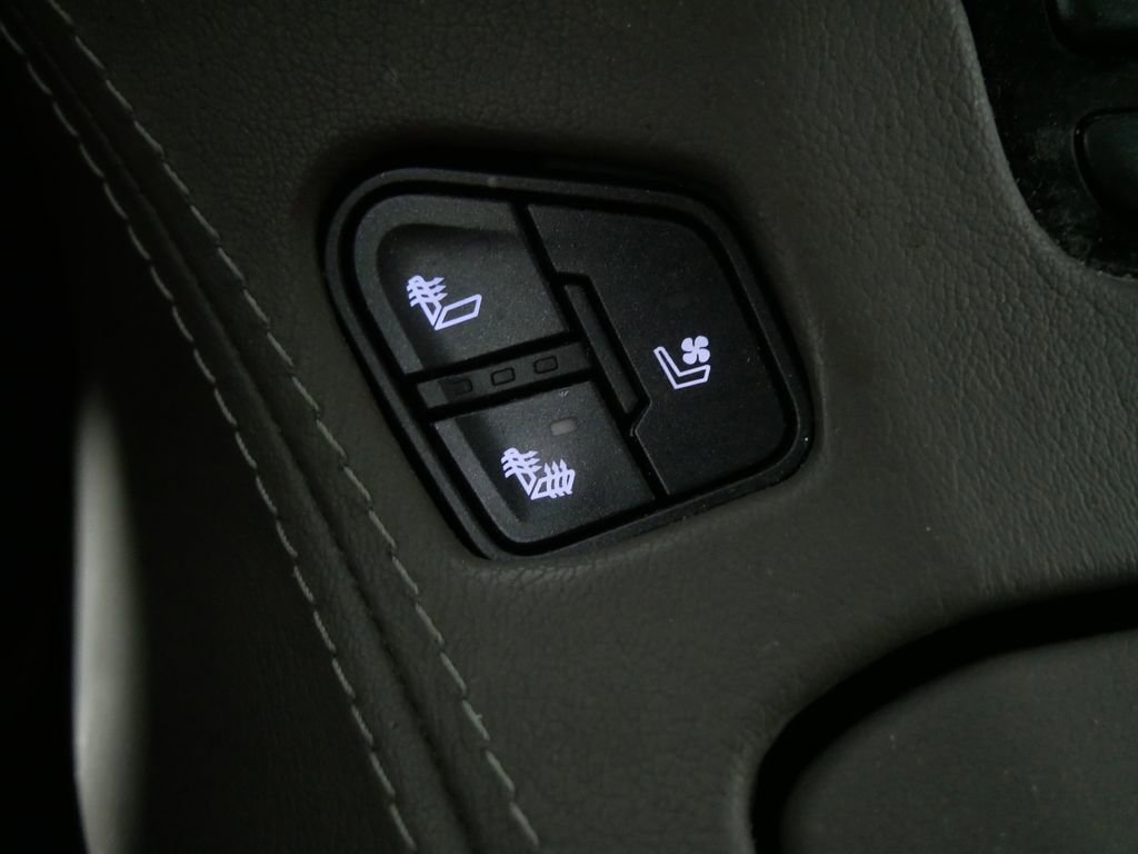 Used 2018 GMC Yukon Denali w/ Denali Ultimate Package image 33