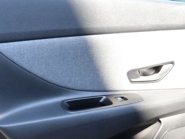 New 2026 Hyundai Elantra Limited image 19