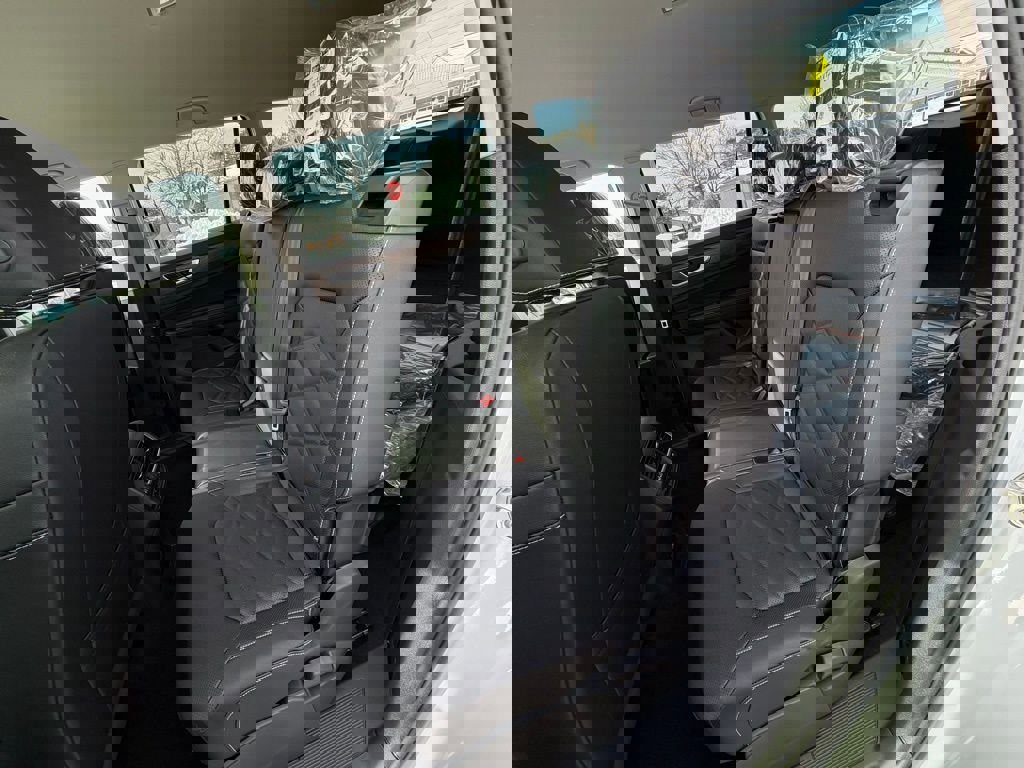 New 2026 Volkswagen Atlas SE image 29