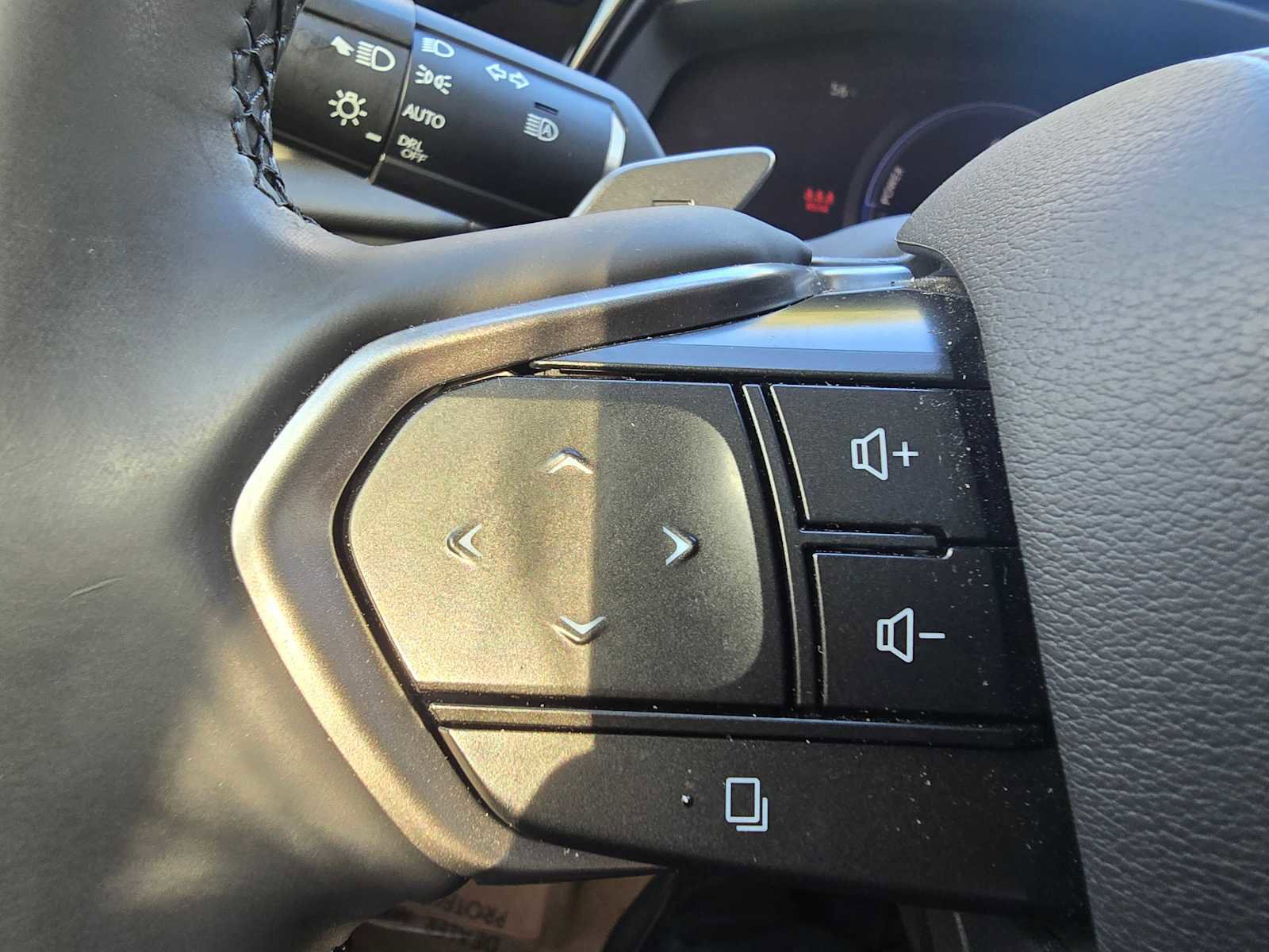 Used 2023 Lexus RZ 450e Premium image 34