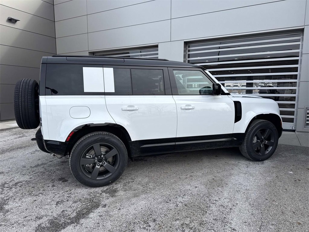 New 2026 Land Rover Defender 110 X-Dynamic SE image 6