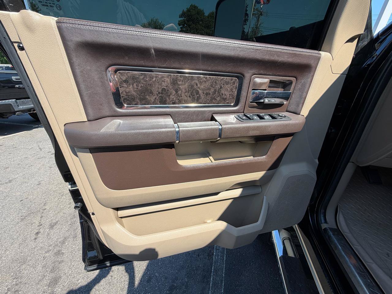 Used 2012 RAM 3500 Laramie Longhorn w/ Max Tow Pkg AWD/4WD image 19