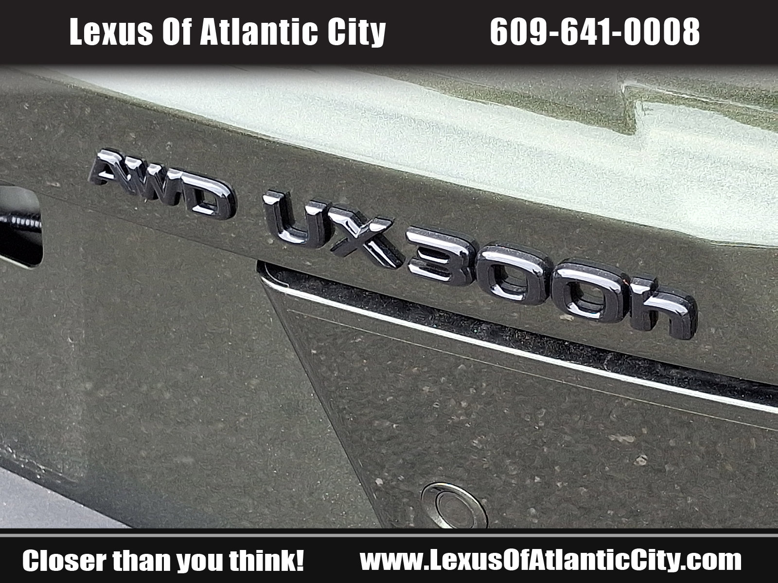 Certified 2025 Lexus UX 300h AWD w/ Accessory Package (Z2) image 31