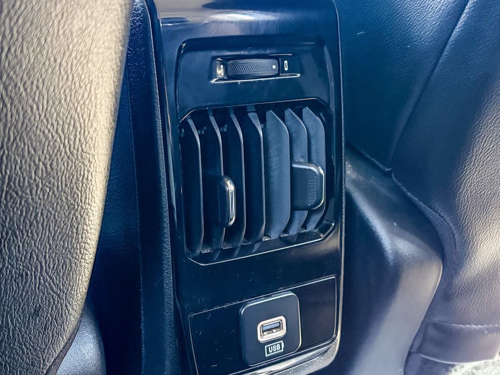 Used 2022 Jeep Compass Latitude AWD/4WD image 23