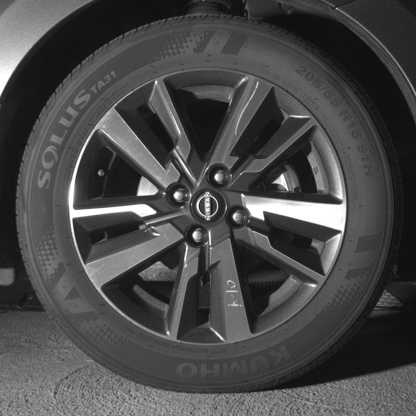 Used 2025 Nissan Versa SV image 13