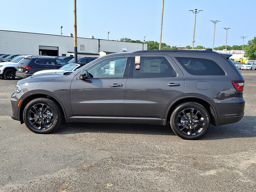 New 2025 Dodge Durango R/T w/ Blacktop Package AWD/4WD image 8