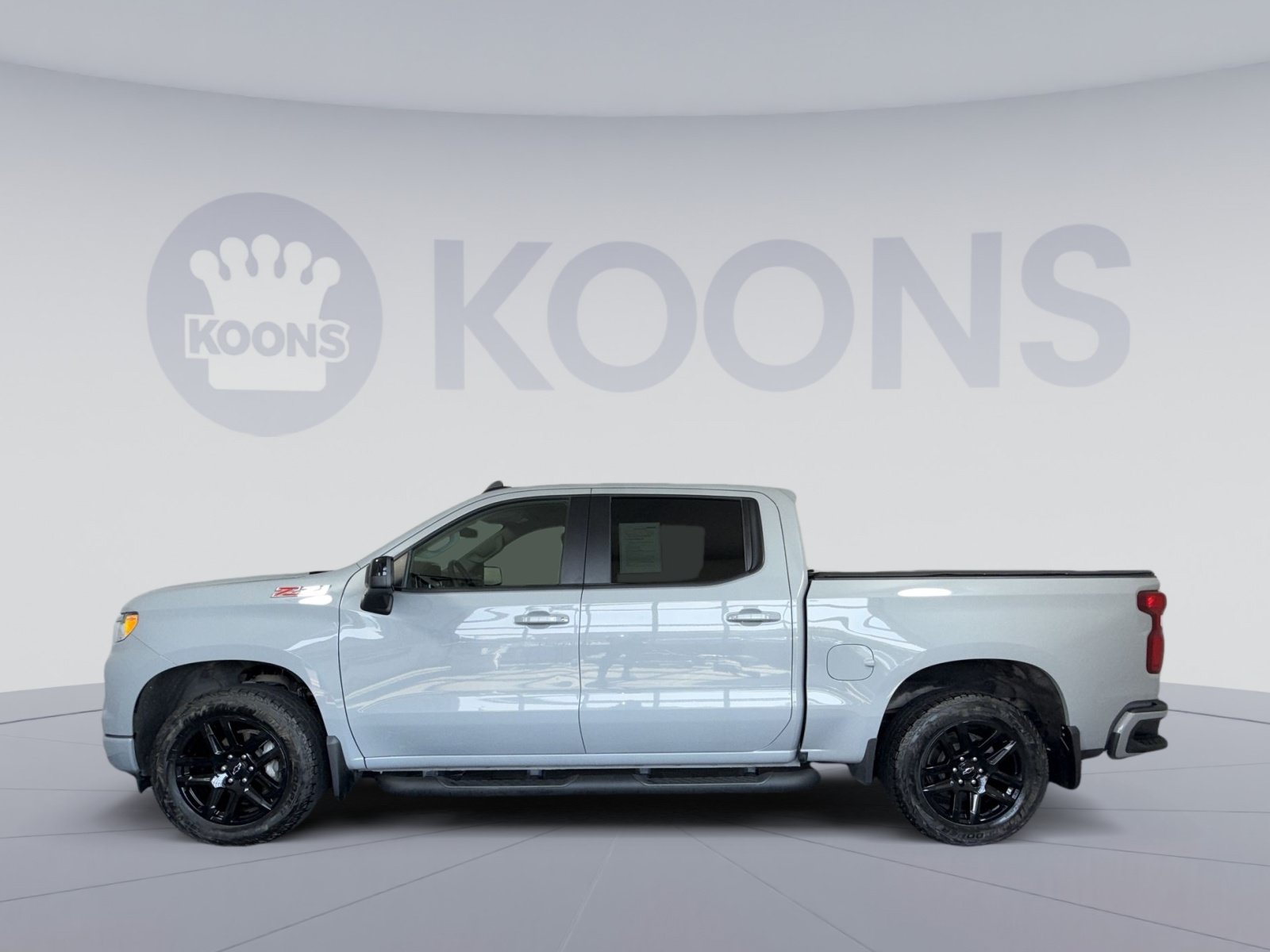 Used 2024 Chevrolet Silverado 1500 RST AWD/4WD image 2