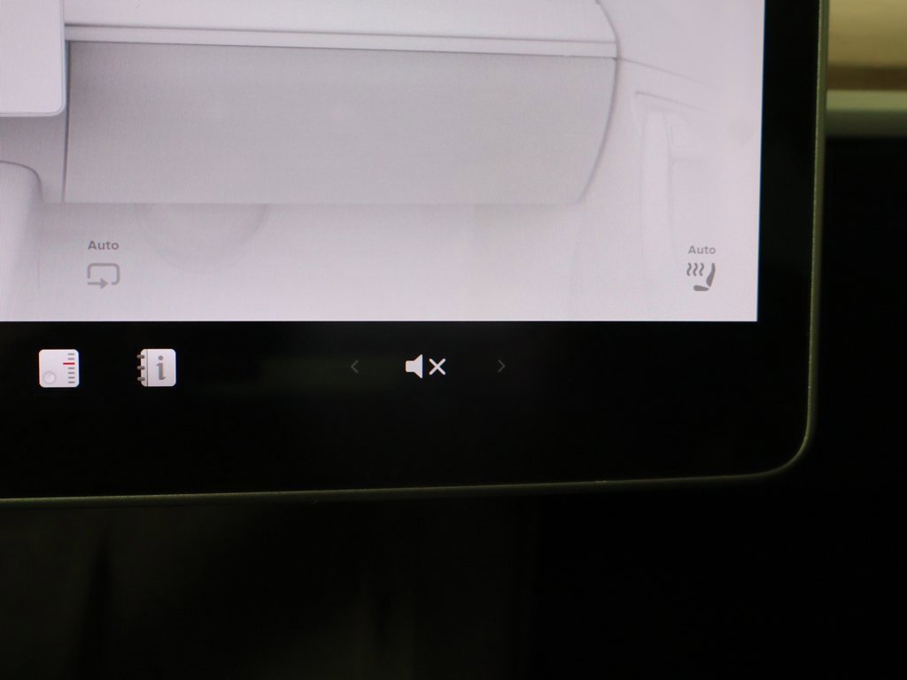 Used 2023 Tesla Model 3 Standard Range image 51