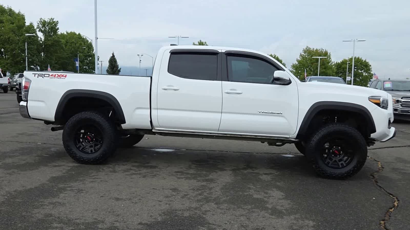 Used 2023 Toyota Tacoma TRD Off-Road AWD/4WD image 9