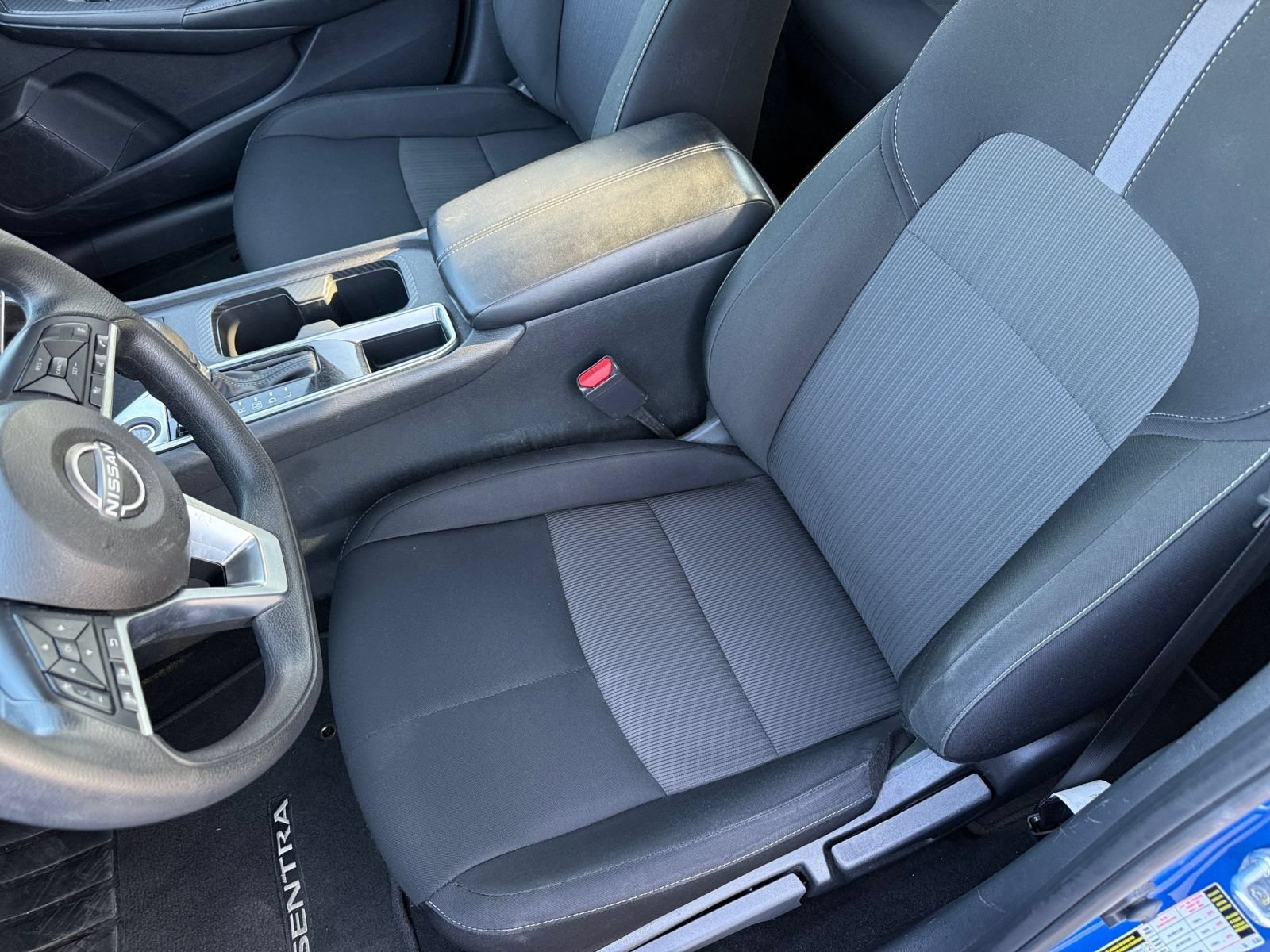 Used 2025 Nissan Sentra SV FWD image 35