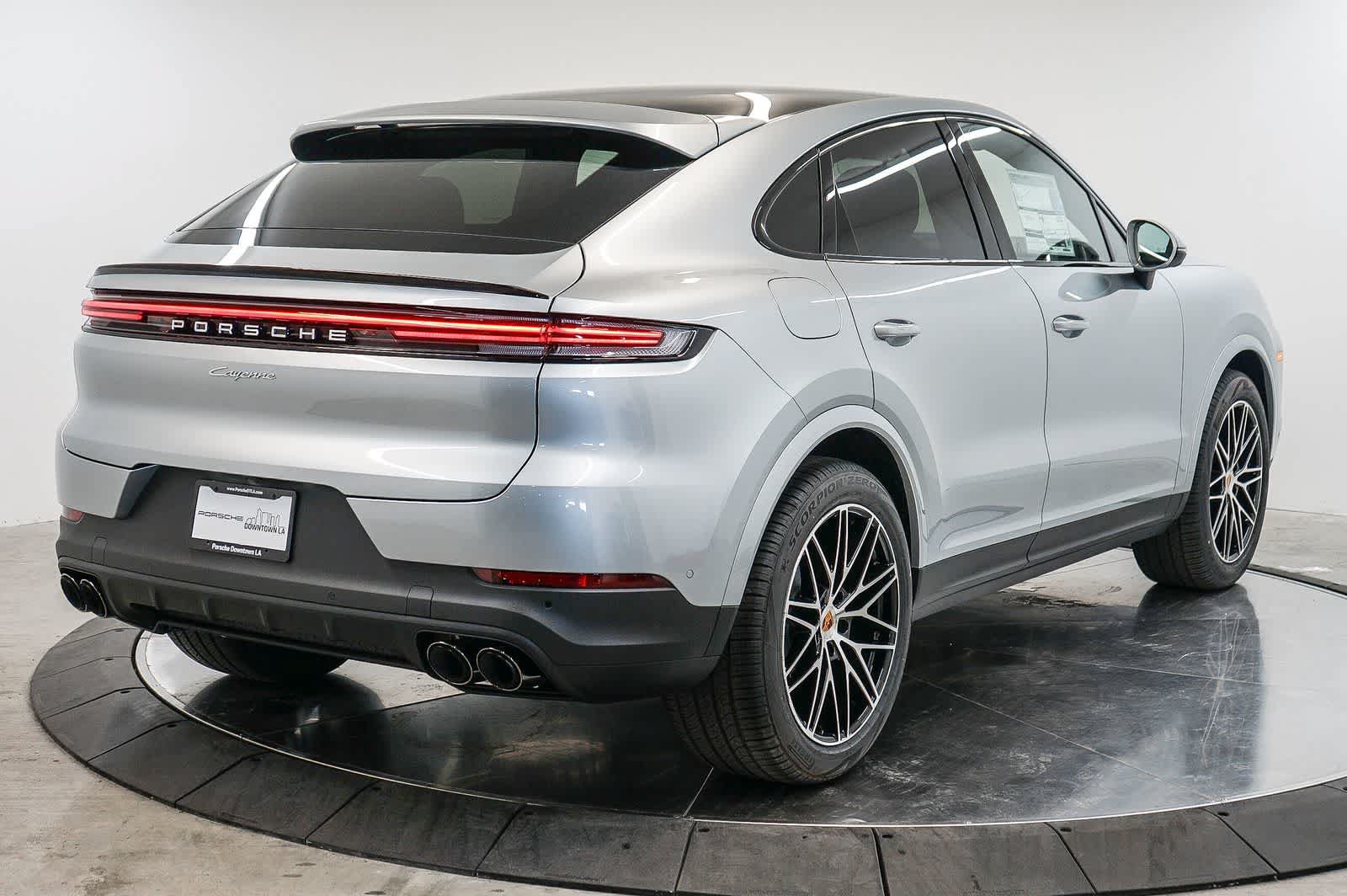 New 2026 Porsche Cayenne Coupe AWD/4WD image 9