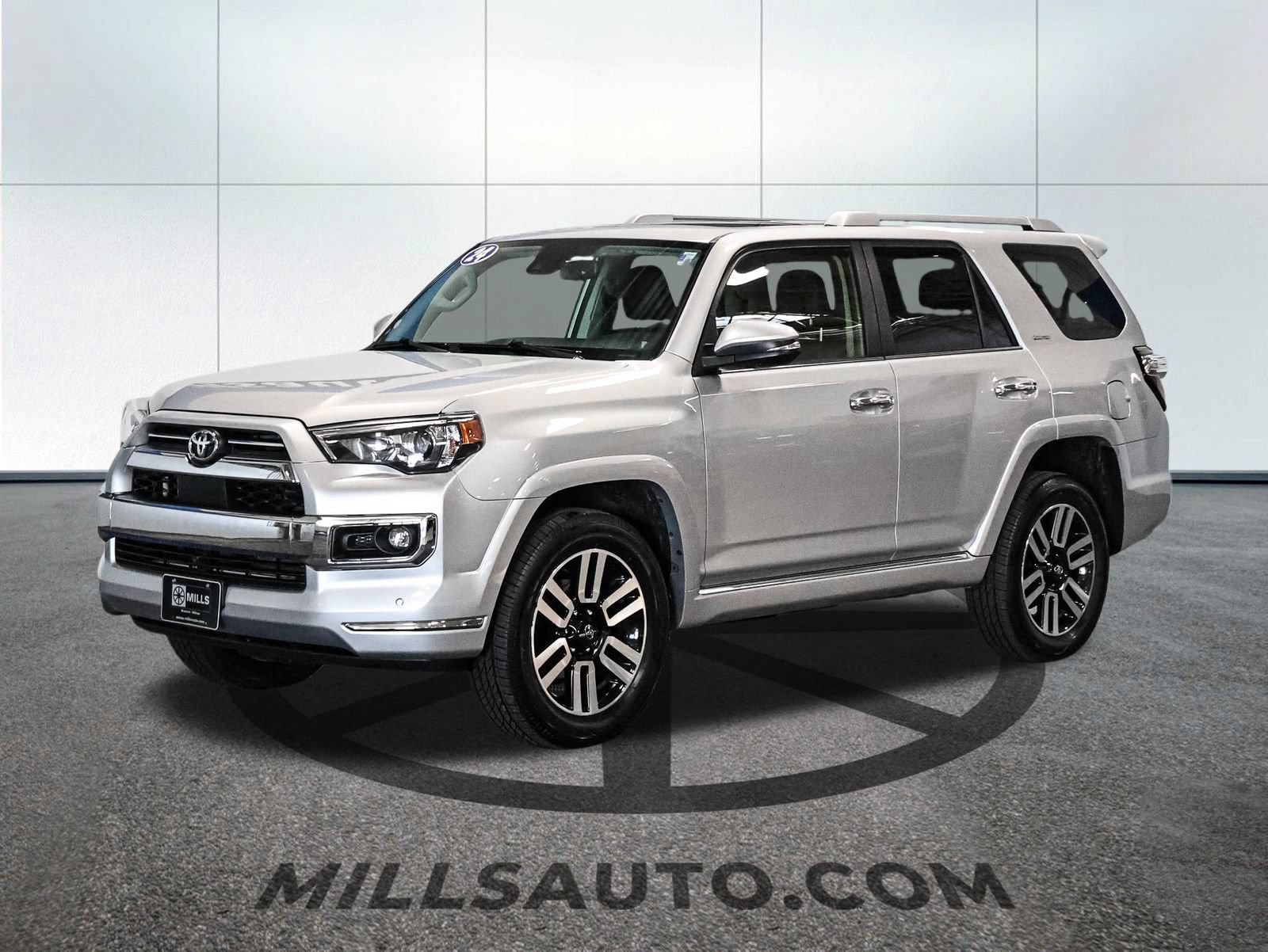 Used 2024 Toyota 4Runner Limited AWD/4WD image 2