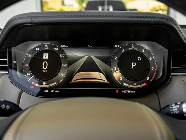 Used 2025 Land Rover Range Rover SE AWD/4WD image 17