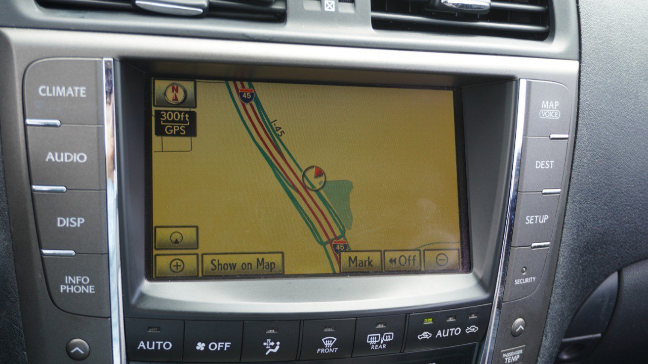 Used 2010 Lexus IS 350C RWD image 17