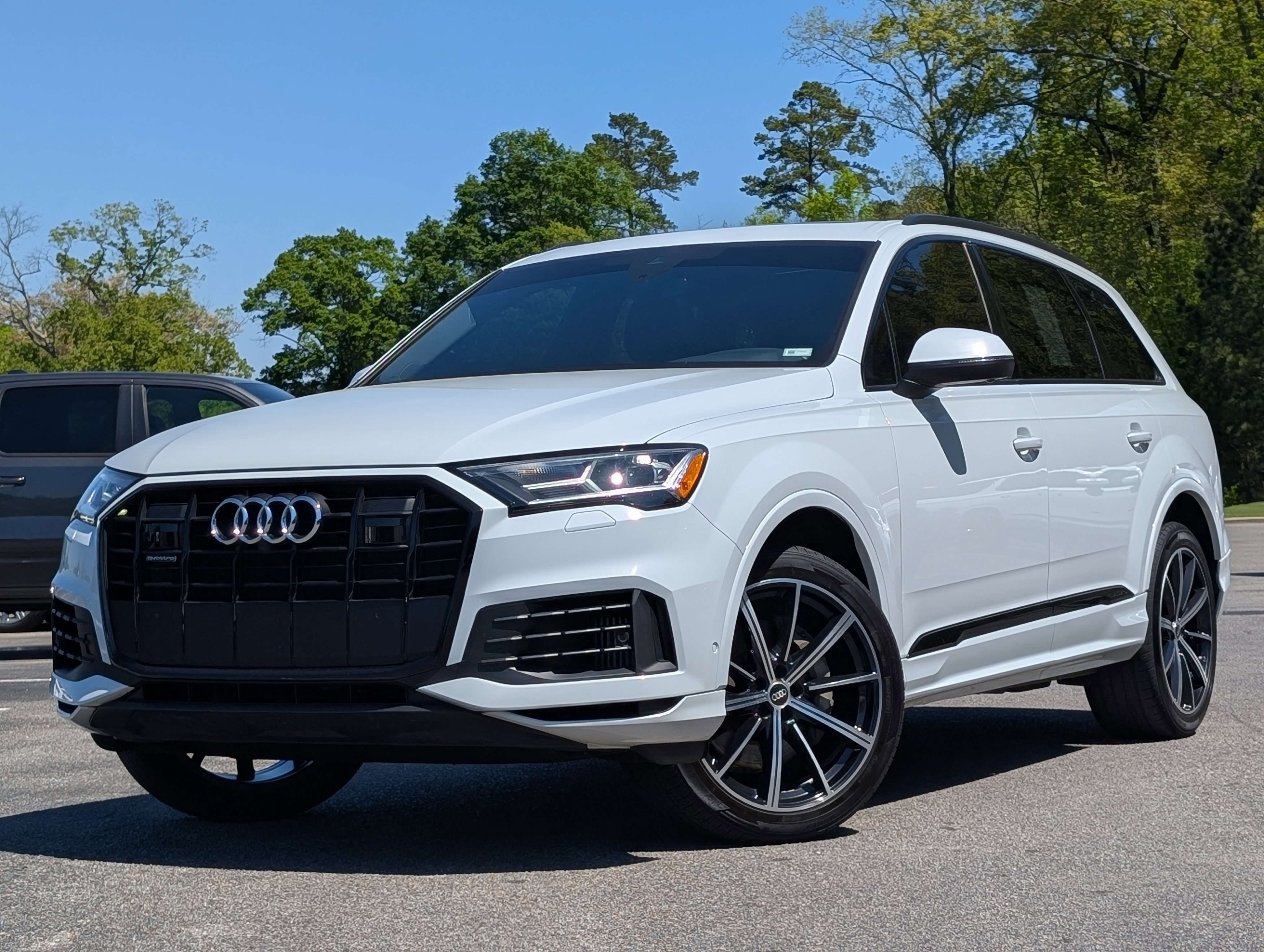Used 2022 Audi Q7 3.0T Premium Plus w/ Premium Plus Package AWD/4WD image 4