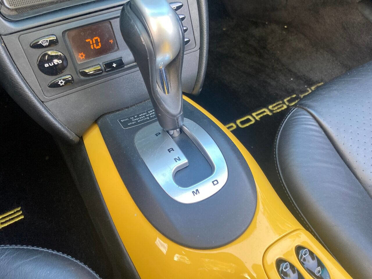 Used 2001 Porsche 911 Carrera image 18