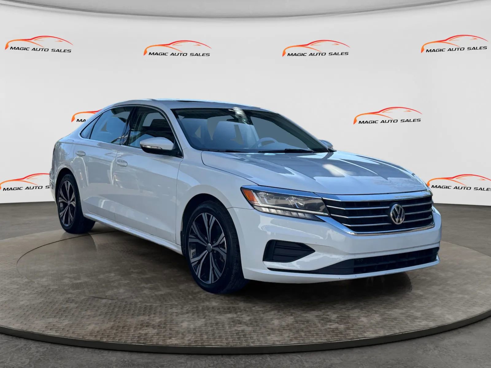 Used 2021 Volkswagen Passat 2.0T SE FWD image 3